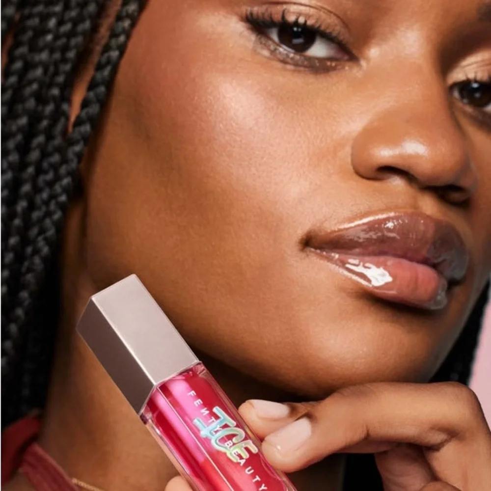 ✨ FENTY BEAUTY Gloss Bomb Ice – Cooling Lip Luminizer ✨ Berry Jelly